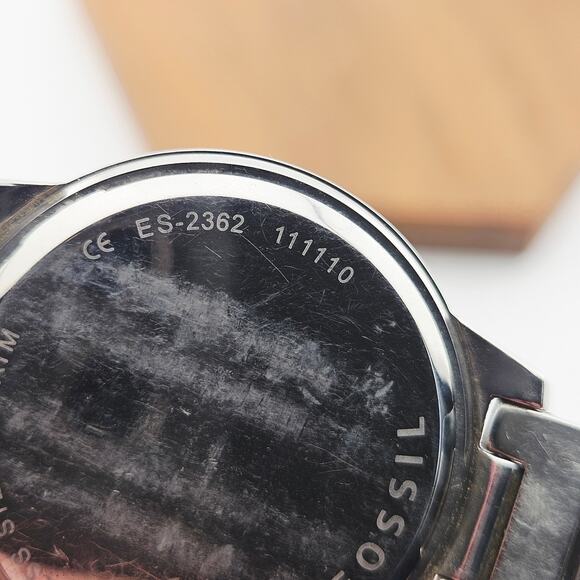 Fossil Women's Silver Tone Rhinestone Link Bracelet Watch ES-2362 HAS DAMAGE - Picture 6 of 8